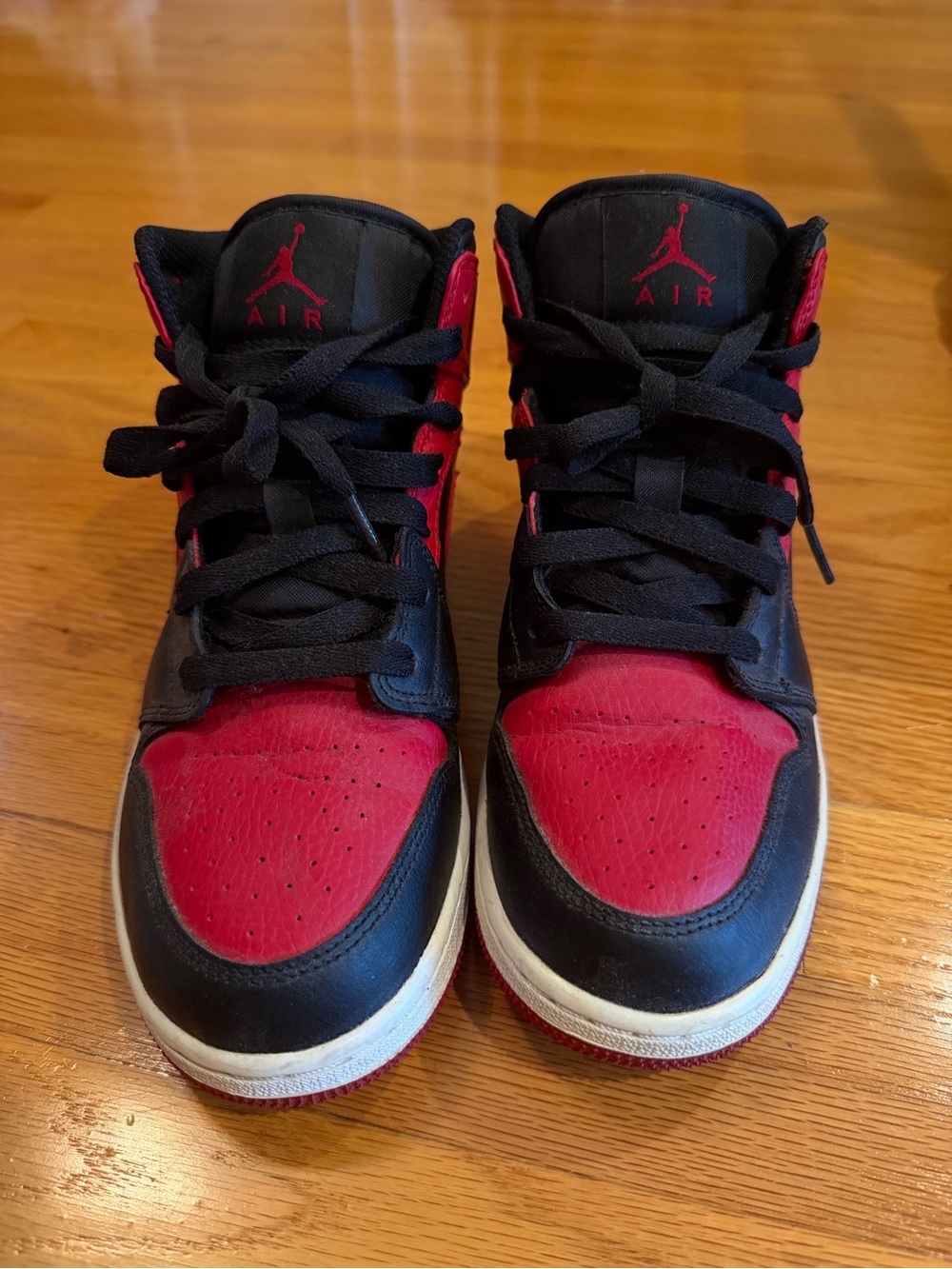 Air Jordan 1 Mid GS “Banned” 2020 Red Black Kids Size 5.5Y